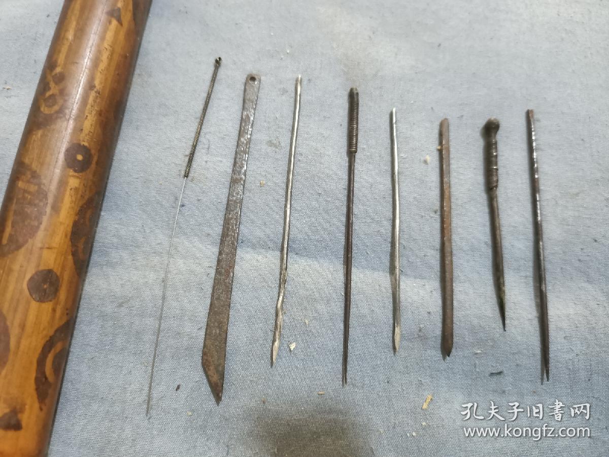 晚清民国中医工具,针灸针,三棱针,铁针八件一筒.
