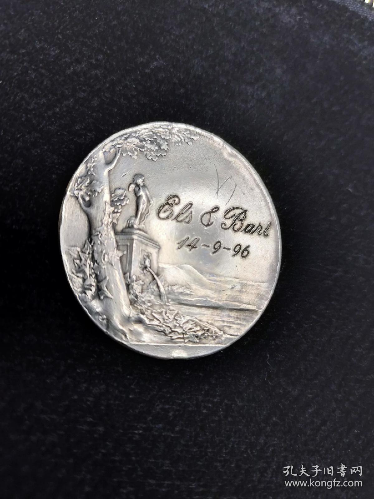 永恒的爱    巴黎造币厂制作  側铭丰饶角  带野猪头银标