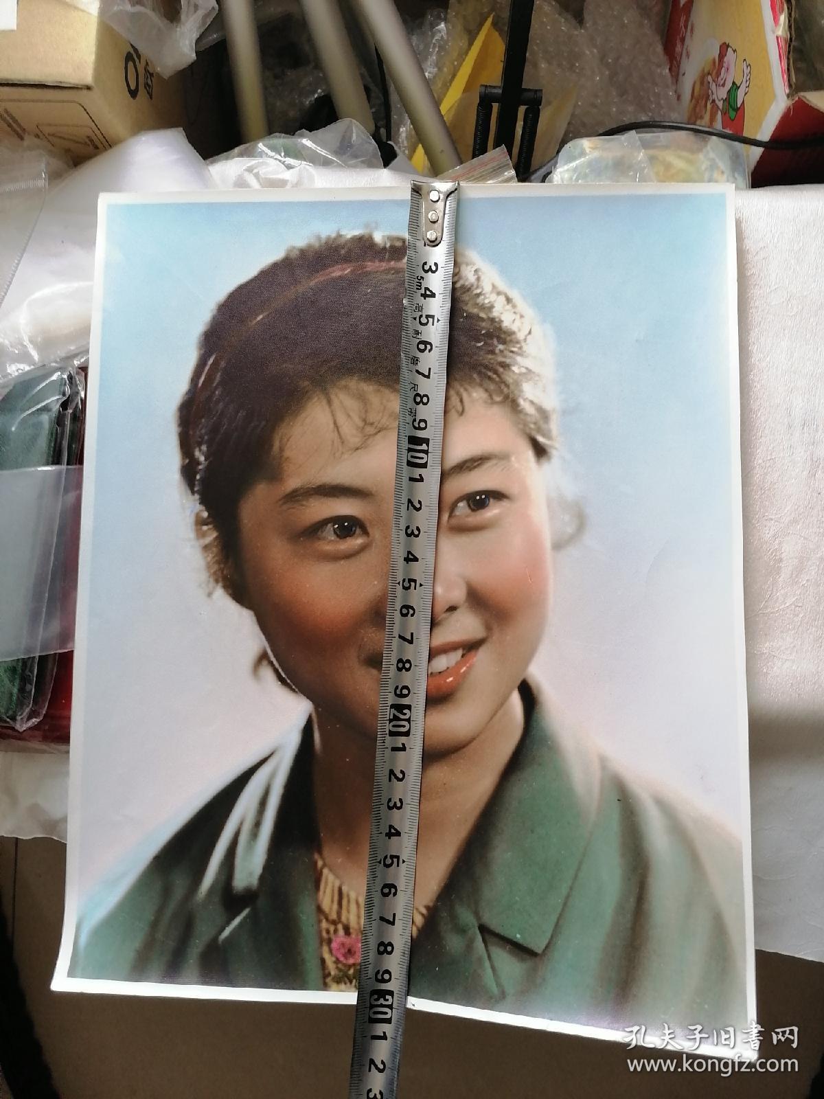 70年代彩色美女布纹艺术大照片