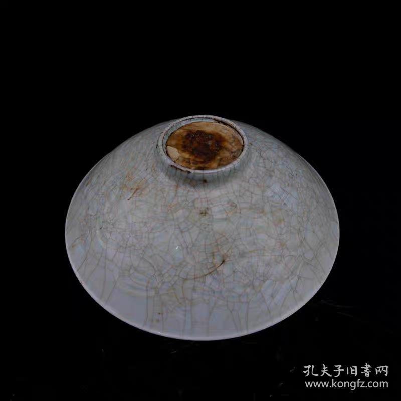 湖田窑开片凤凰纹斗笠碗