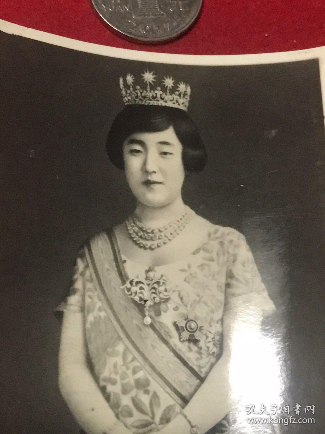 二战时期,日本昭和天皇皇后香淳皇后御照装像老照片1,十分罕见!难得!