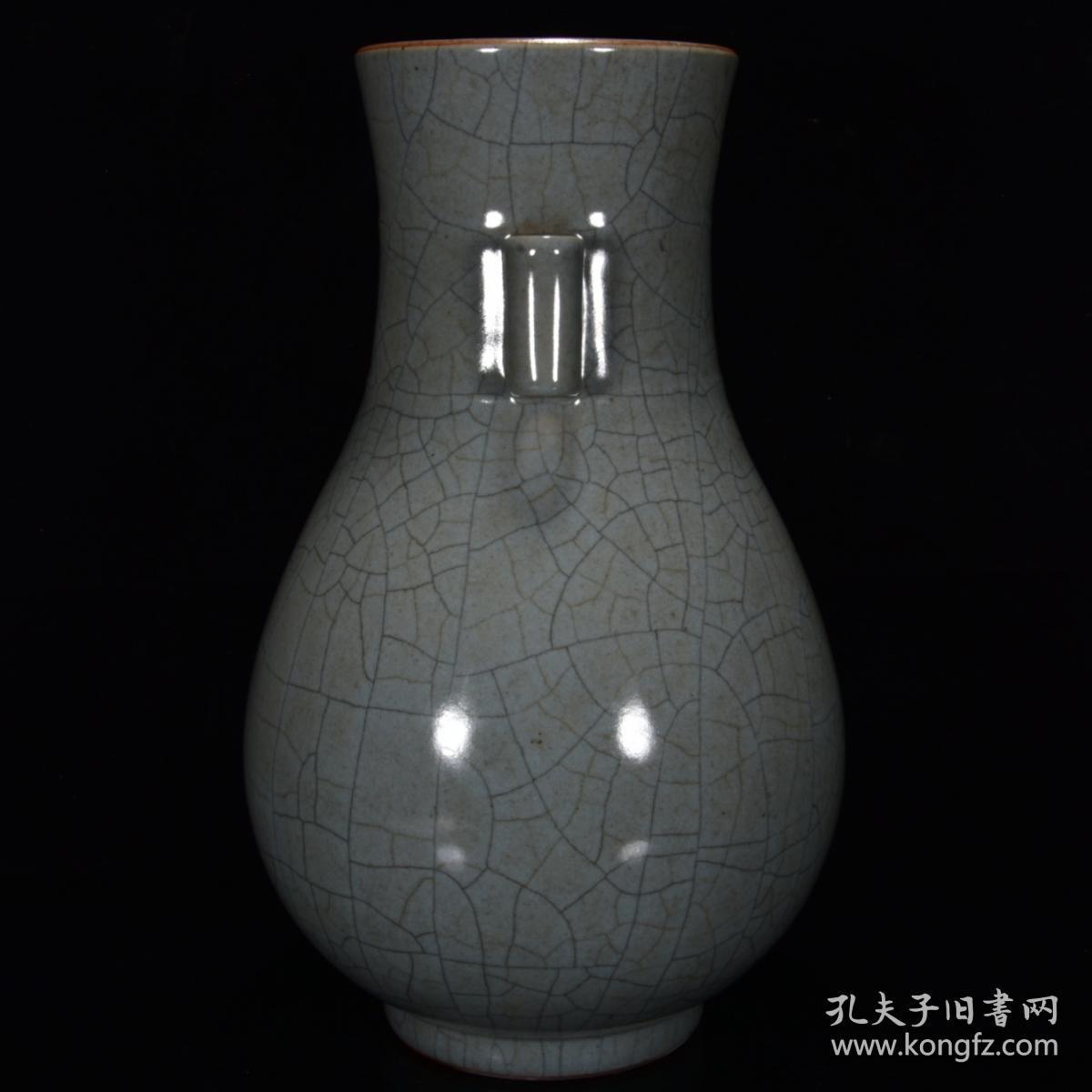 清乾隆年仿哥窑纹贯耳瓶