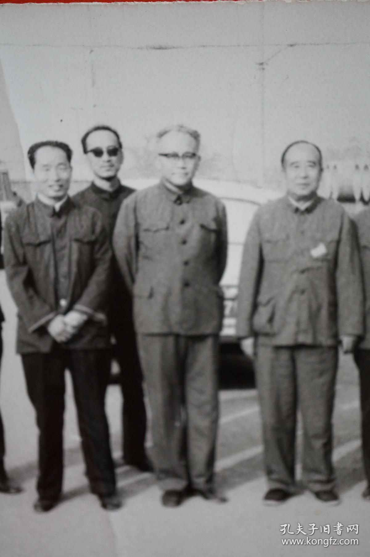 参谋长,开国中将王铮与原国家邮电部副部长李玉奎以及1200_1805竖版