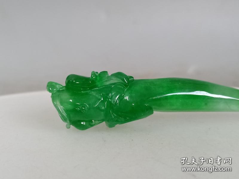 清代传世冰种满绿翡翠龙头烟嘴