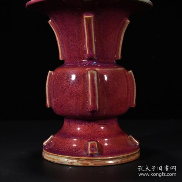 宋钧窑玫瑰紫釉出戟尊