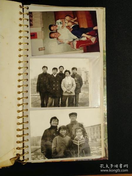 一个家庭相册,共100张以上照片,没详细数.60-90年代的都有.