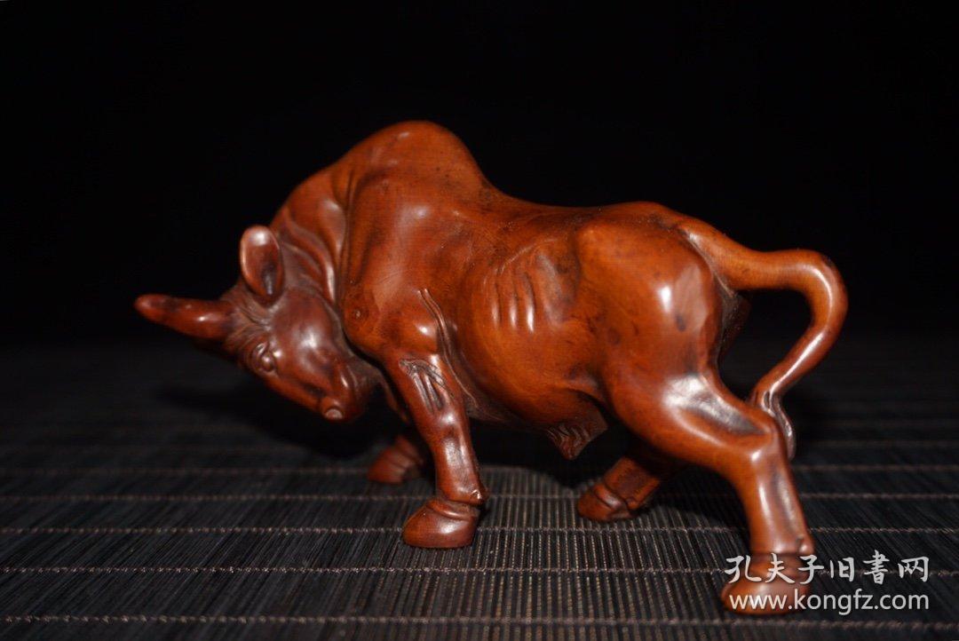 黄杨木雕刻牛气冲天