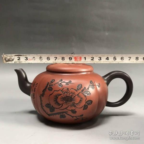 宜兴紫砂壶茄段壶一把
