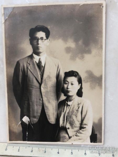 民国抗战时期日本夫妻合影老照片