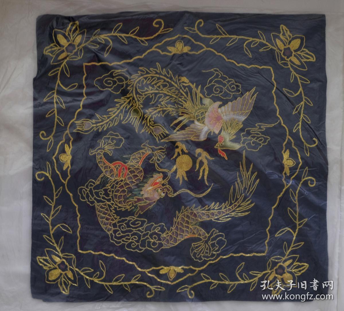 京绣——龙凤呈祥(蓝色)金丝刺绣靠垫一对(无内心) 尺寸:46x46cm 正面