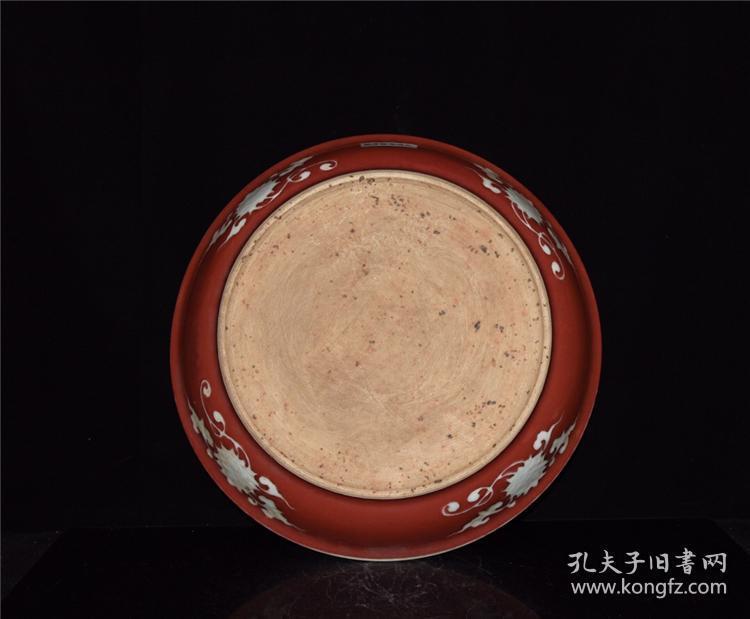 明宣德祭红釉飘白花卉纹盘