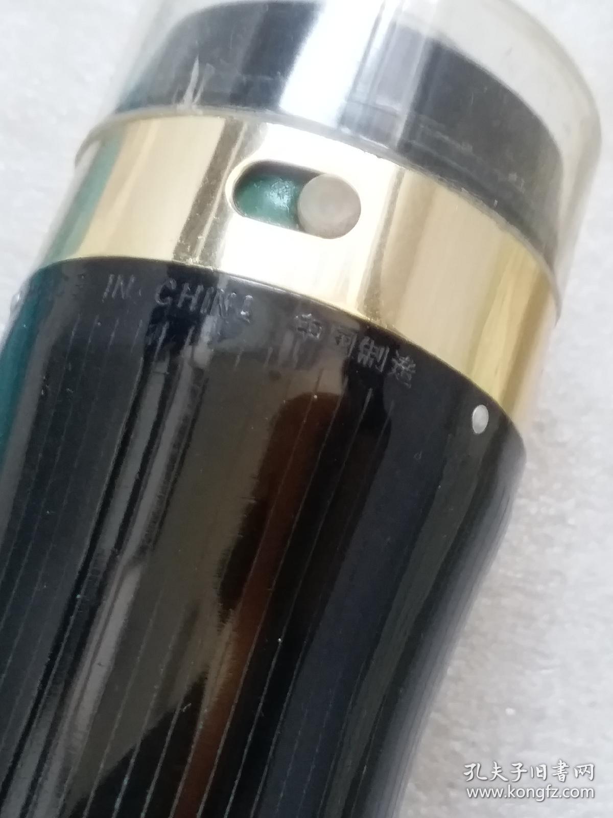 老华生剃须刀含发票说明书没有试过功能不详尺寸估计不准确按图发货以