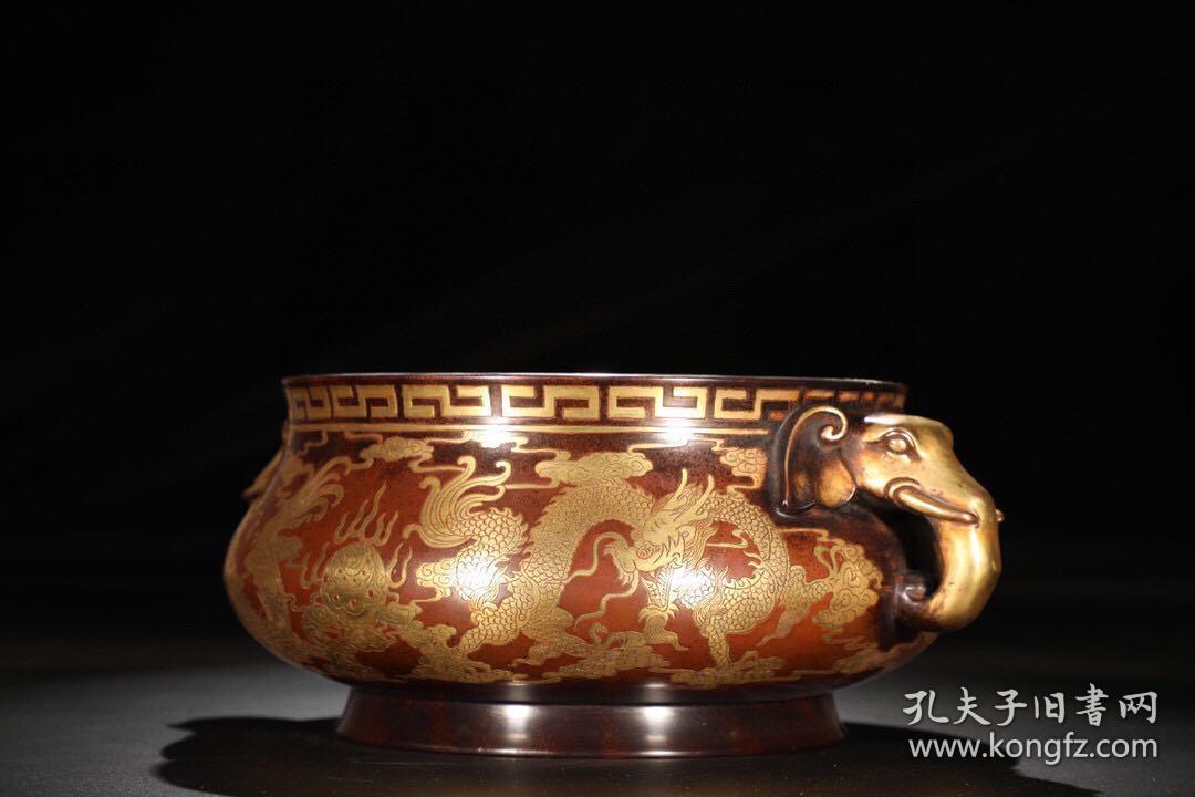 明 精铸铜胎鎏金双龙戏珠纹象首耳炉【规格】高15.