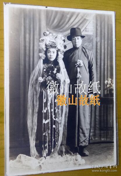 民国老照片:民国新郞,新娘——结婚照,服饰漂亮