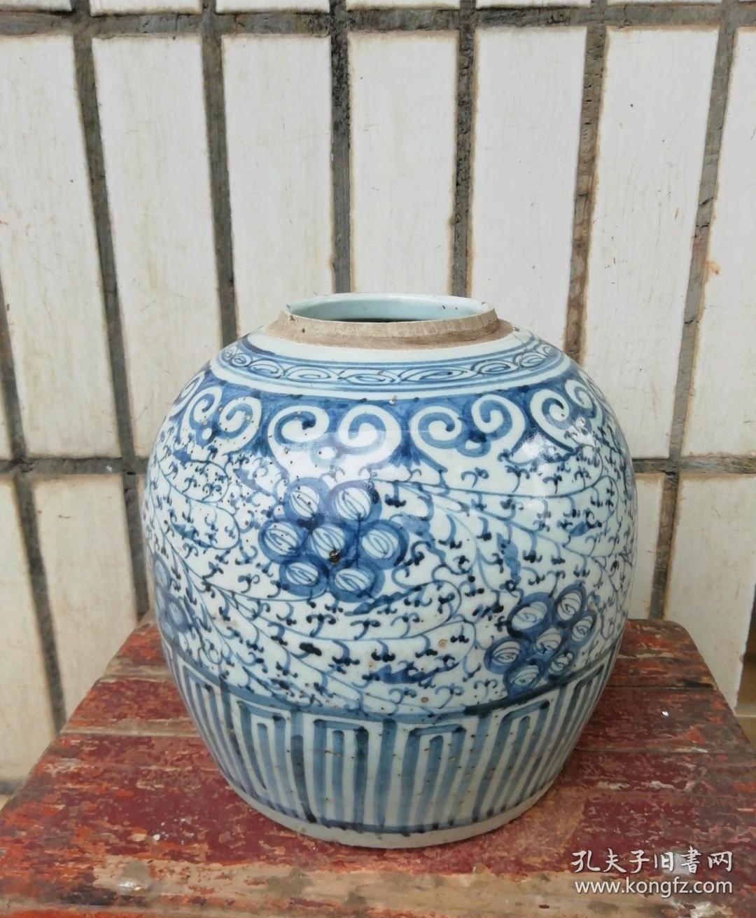 清代青花罐子