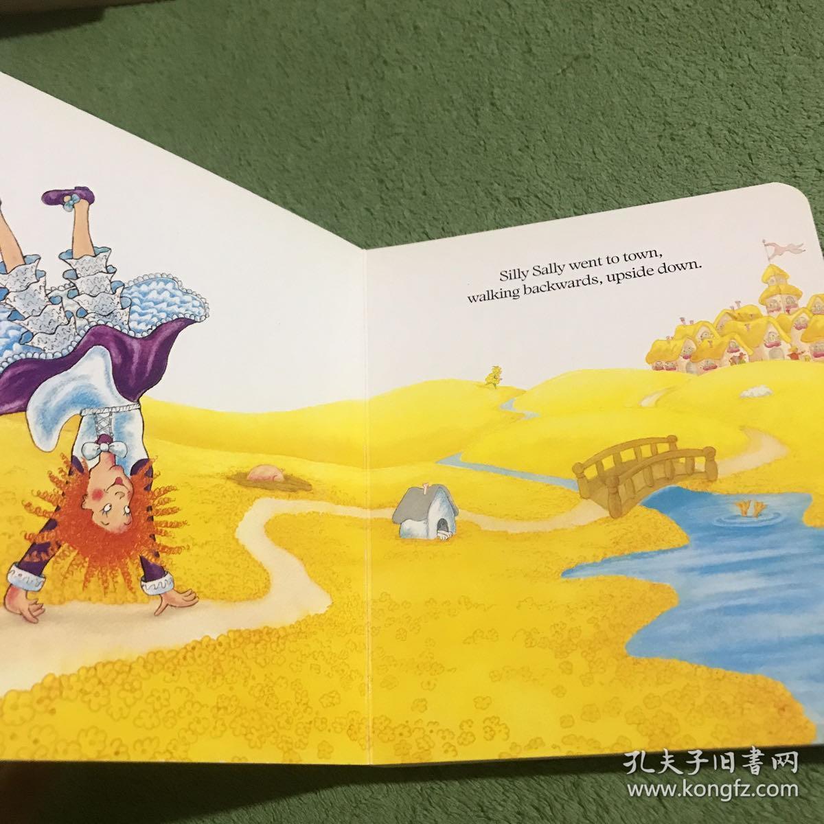 Silly Sally Board Book倒着走的女孩 英文原版
