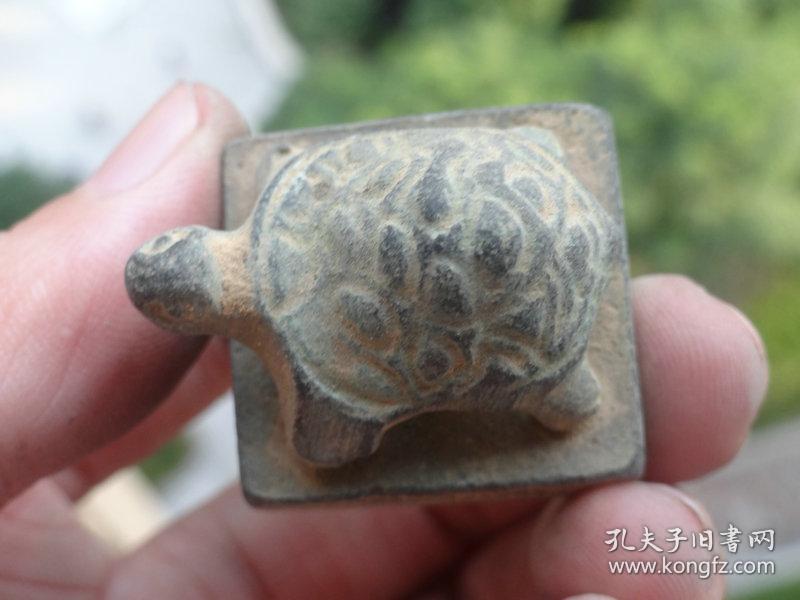 青铜小龟印章--每个2.6x2.6x2.4cm重:61.6g左右喜欢的