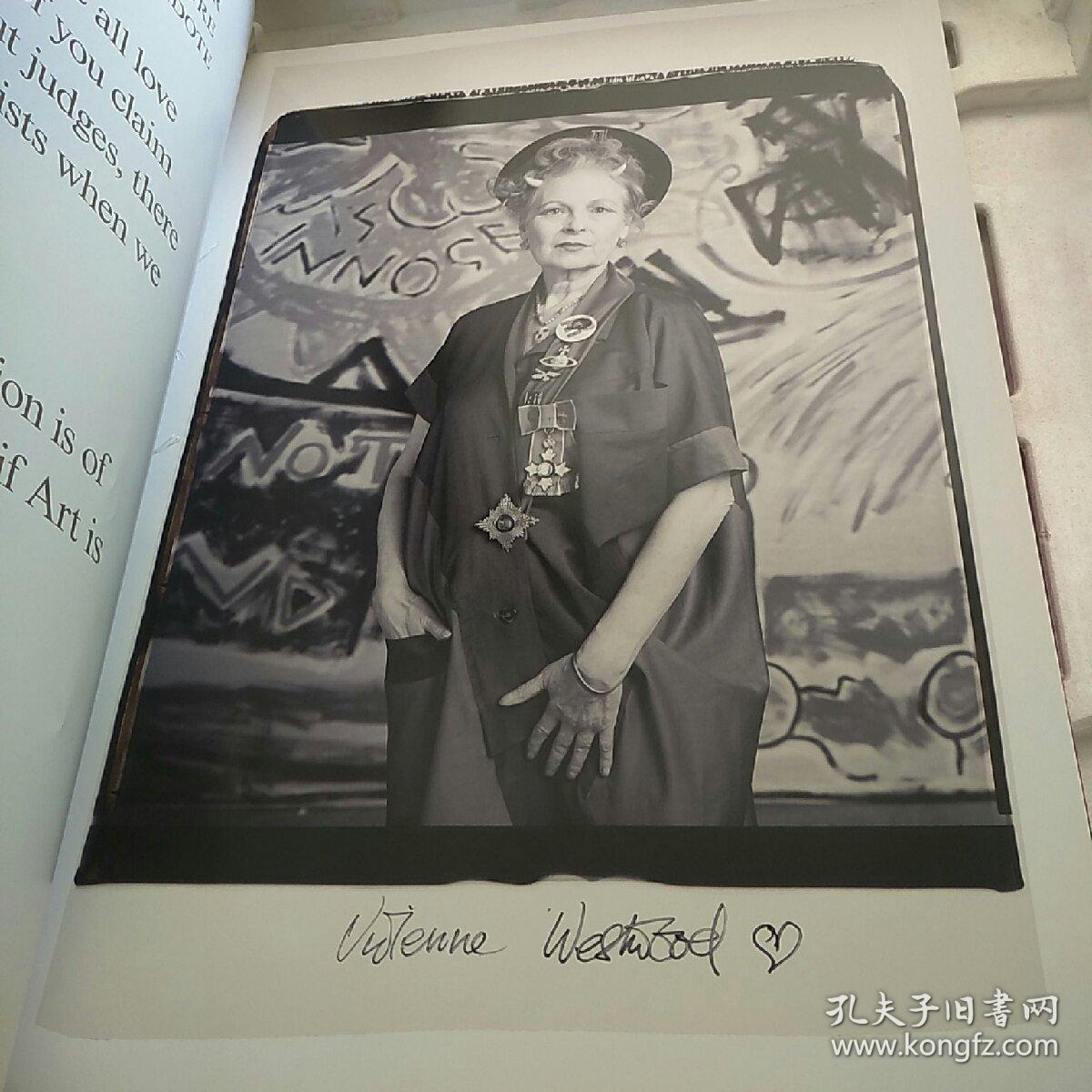 viviennewestwood 019a8ebfa6f9676011_b.jpg