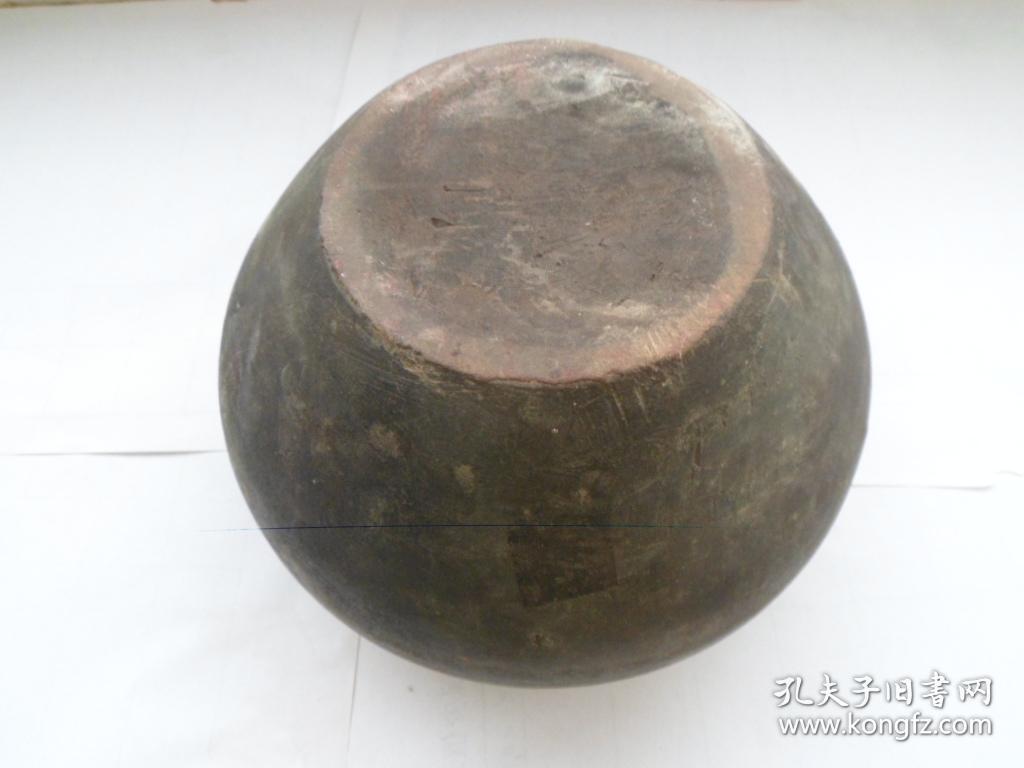 汉代黑陶罐