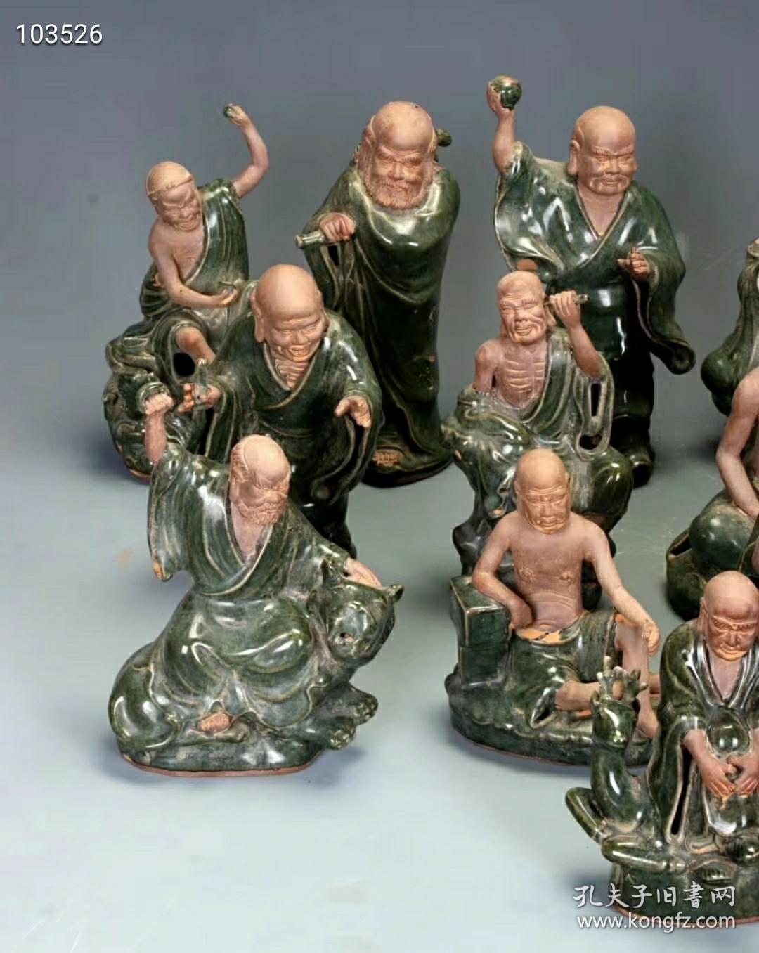 小开片十八罗汉像,整体施釉均匀饱满,釉层坚硬光润,手感圆滑,造型周正