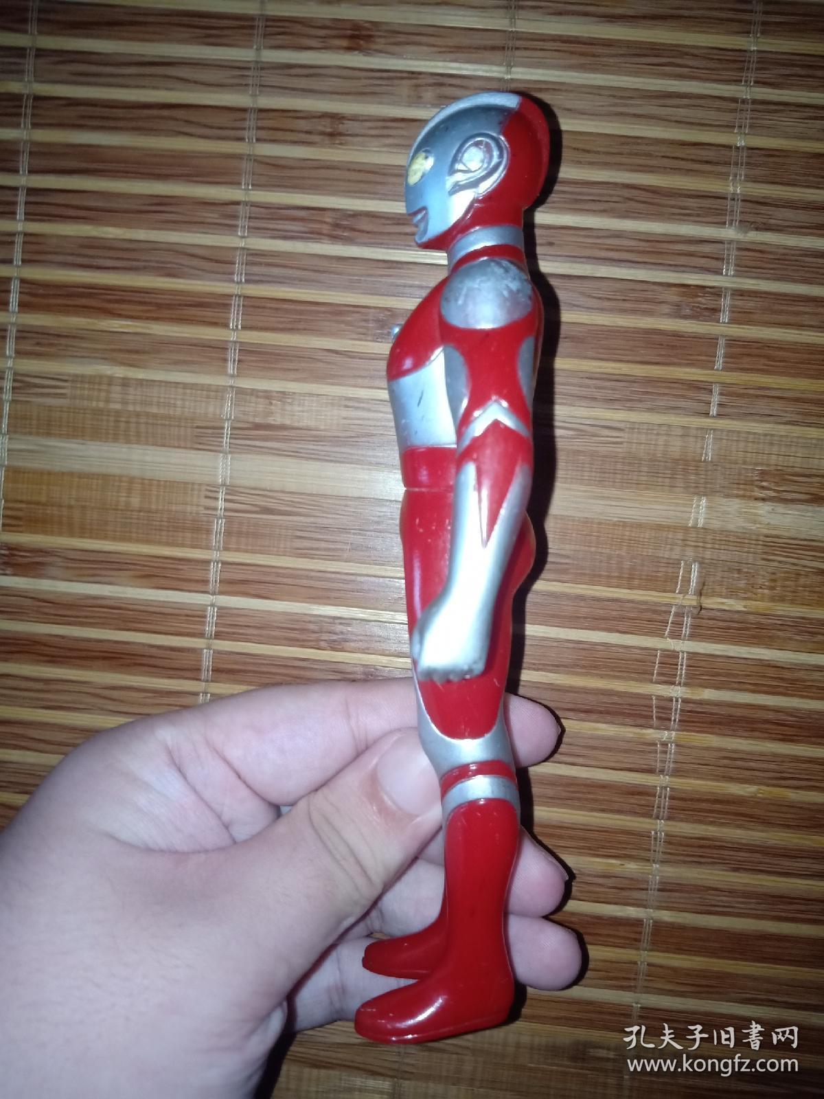 日版葛雷奥特曼软胶17cm