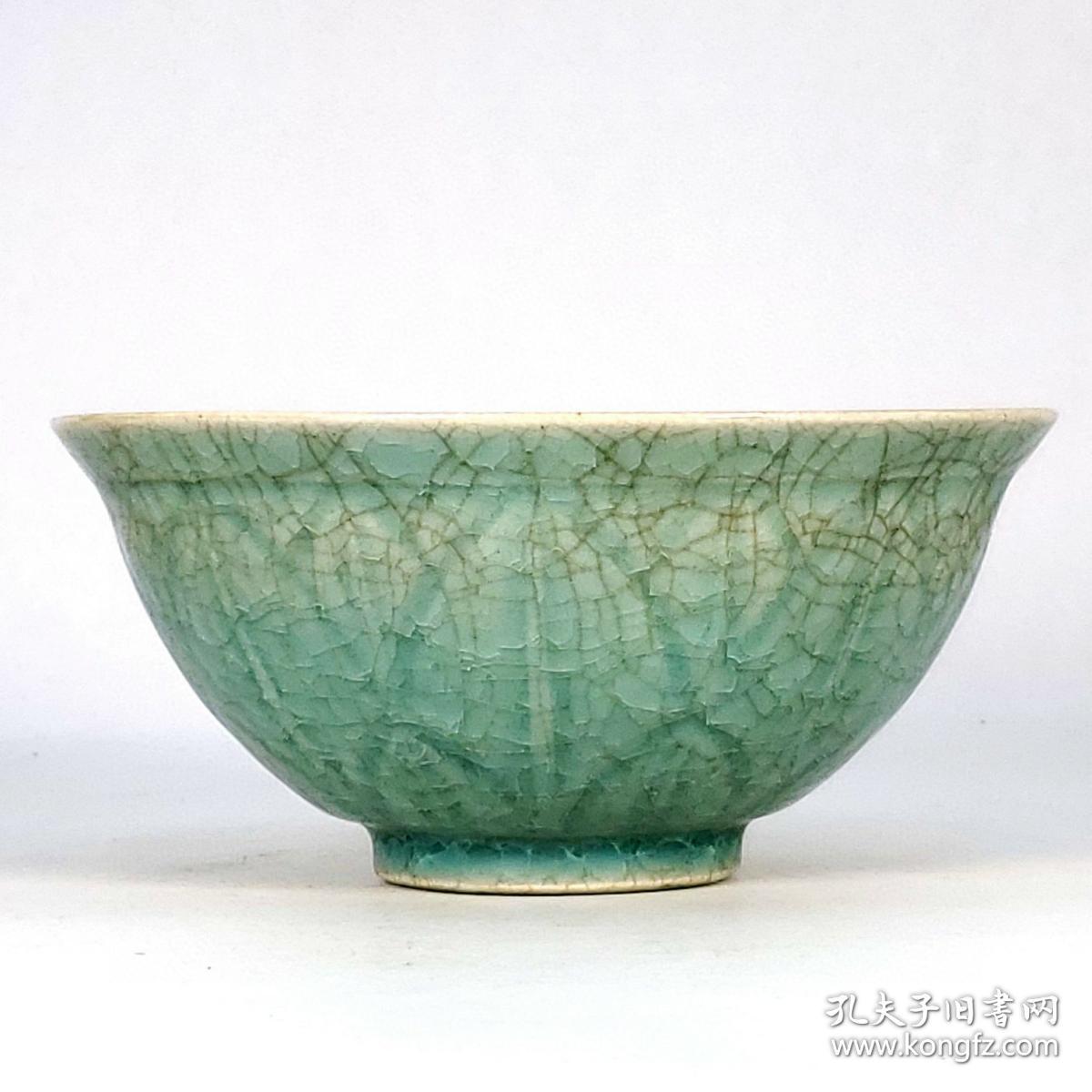 宋代汝窑冰裂纹【莲瓣纹】碗