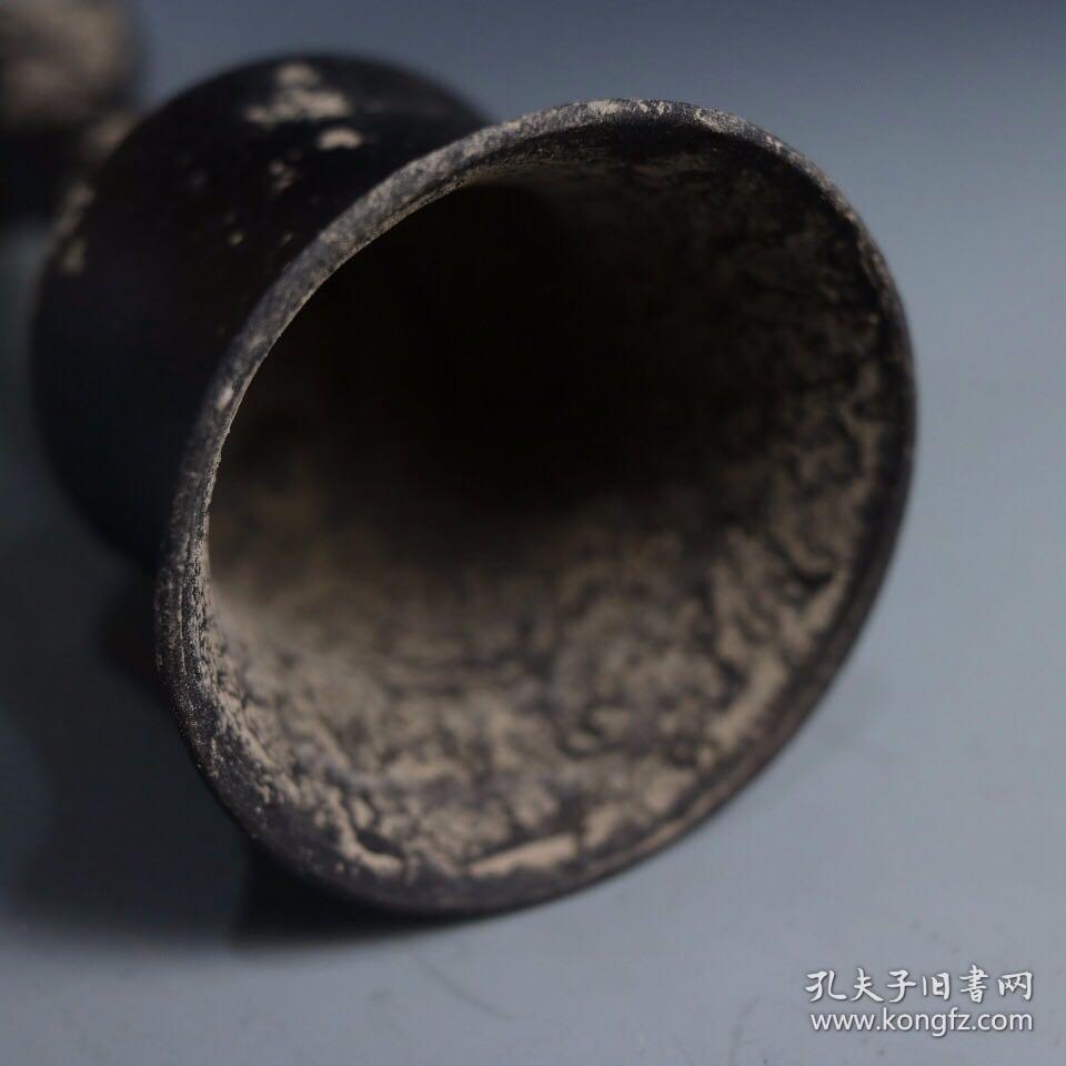 龙山文化蛋壳黑陶高柄杯一对 7*18cm