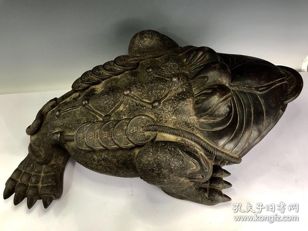 紫砂大金蟾,三足金蟾:三腿的蛤蟆被称为"蟾,传说它能口吐金钱,是旺财