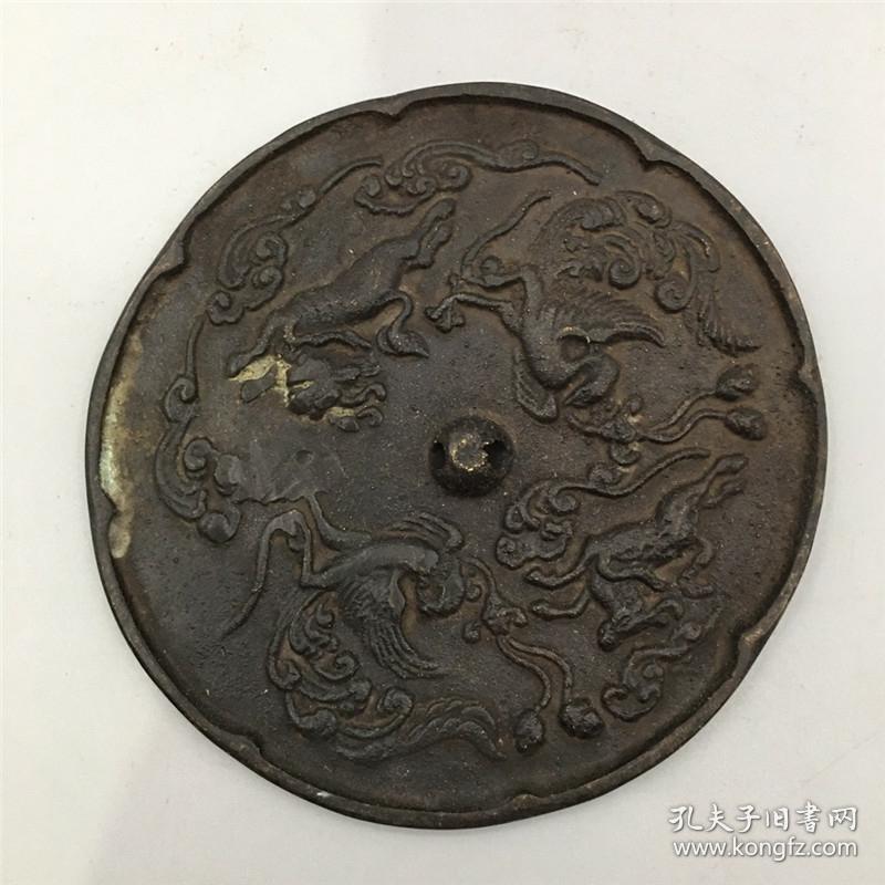 四神兽铜镜