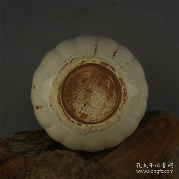 宋代湘湖窑开片白釉瓜棱壶 做旧仿出土古瓷器 手工瓷古玩收藏摆件