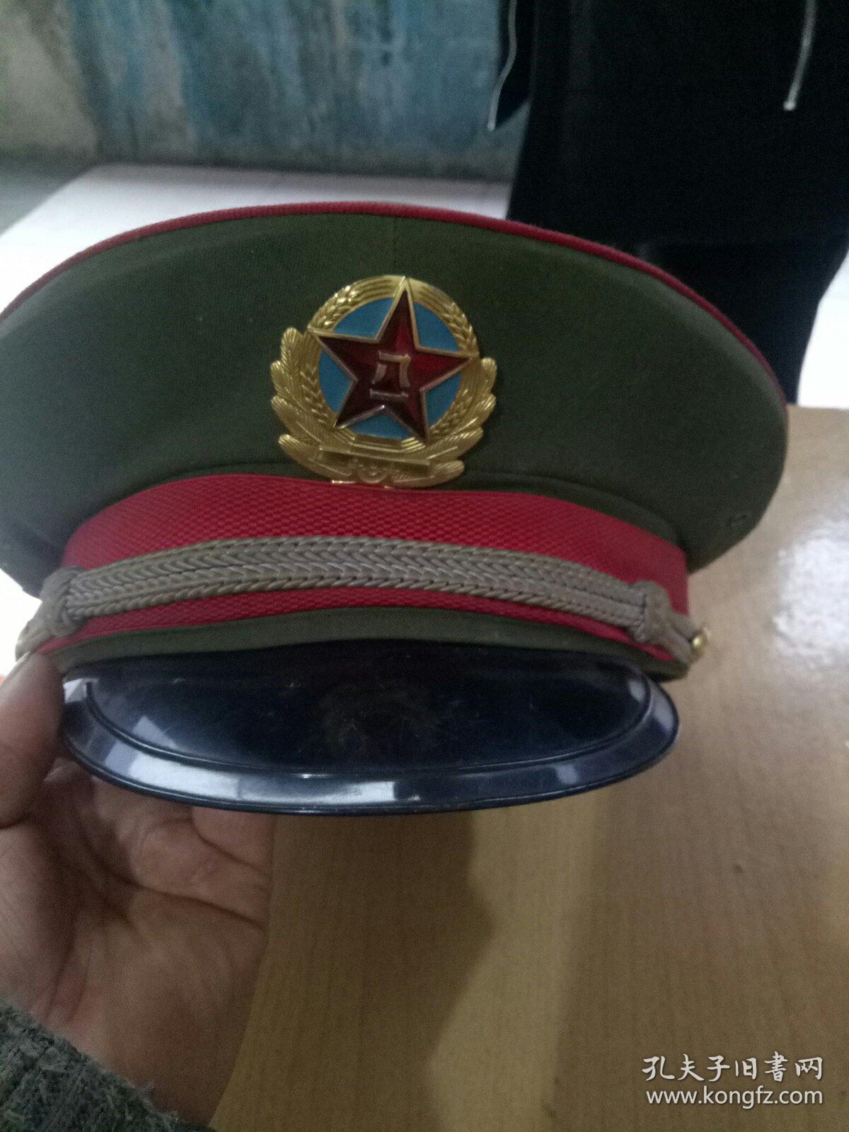 70年代军帽,带八一帽徽