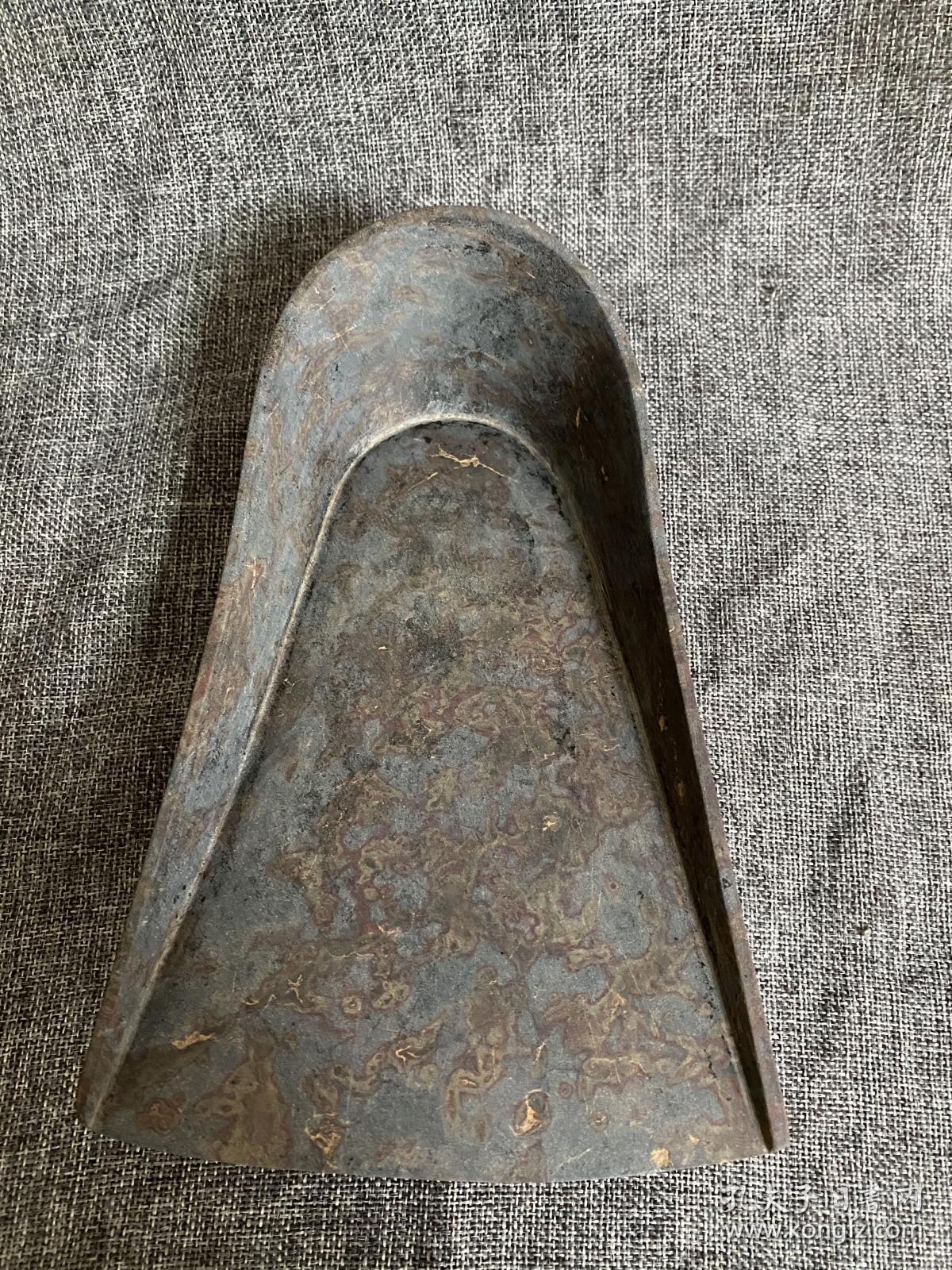 唐代豹纹石簸箕砚台