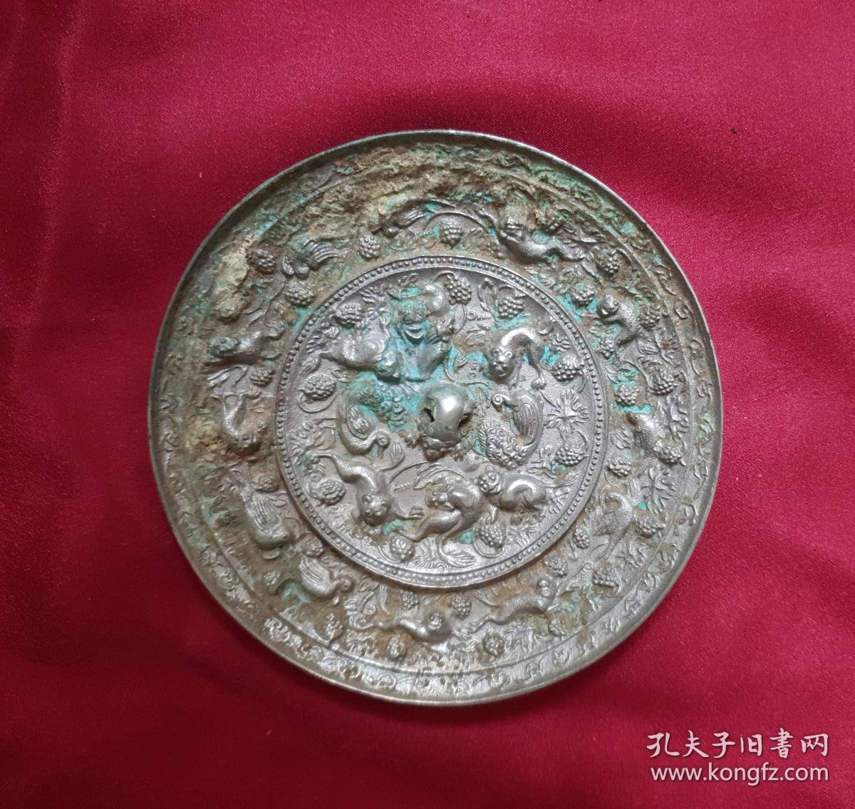 唐 海兽葡萄纹铜镜