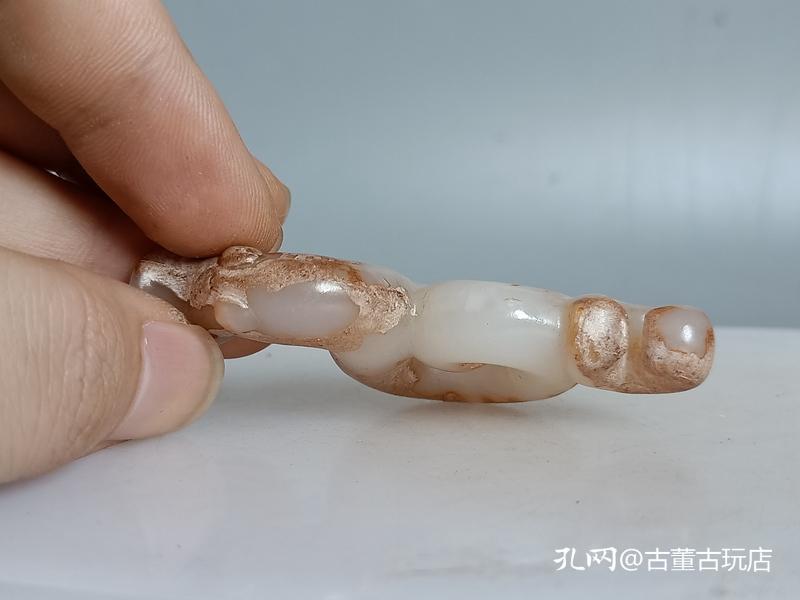 乡下收的的战汉古玉和田玉诸龙手把件