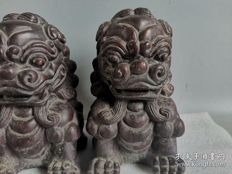 清代雕刻老木狮子一对