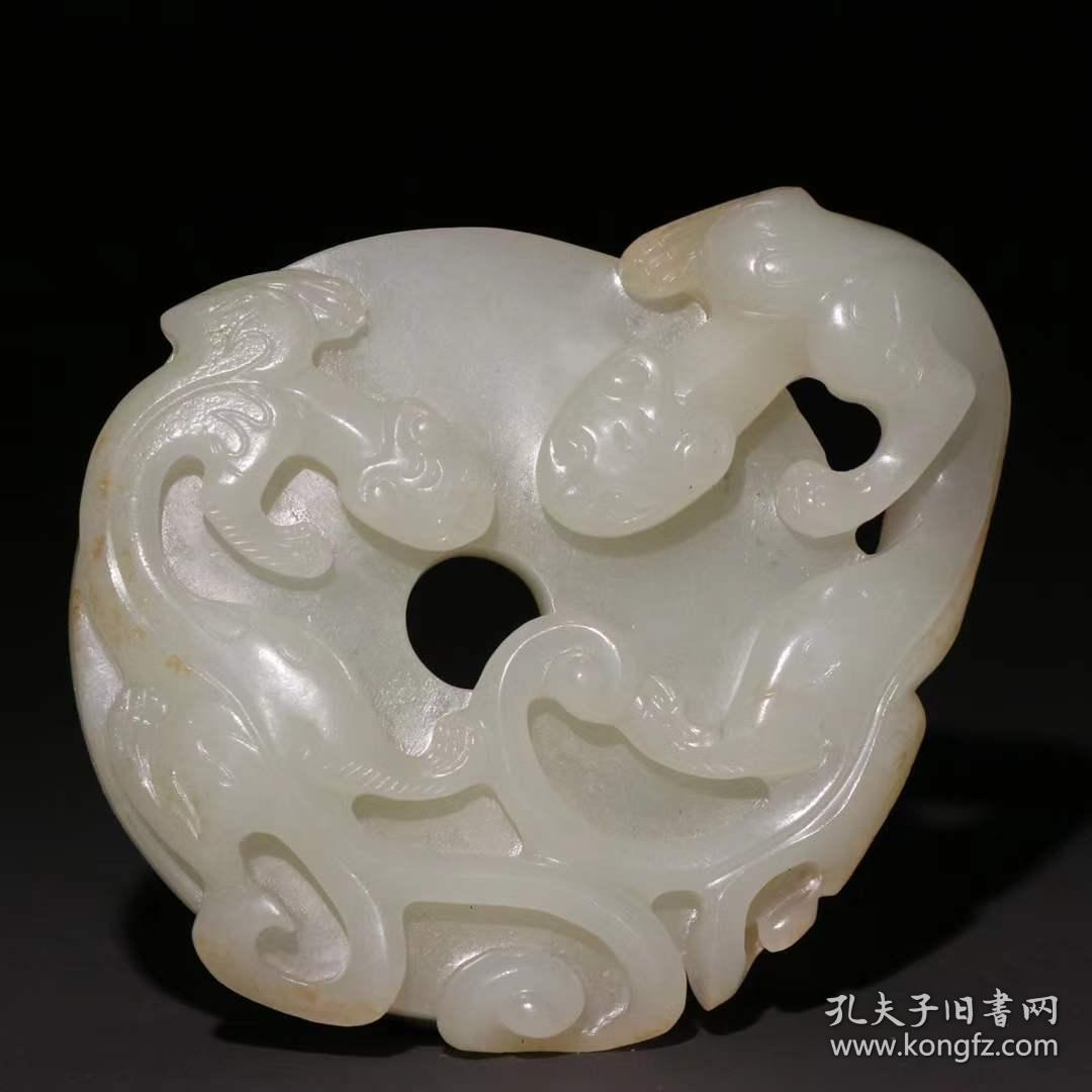 清 和田玉螭虎纹玉璧挂件