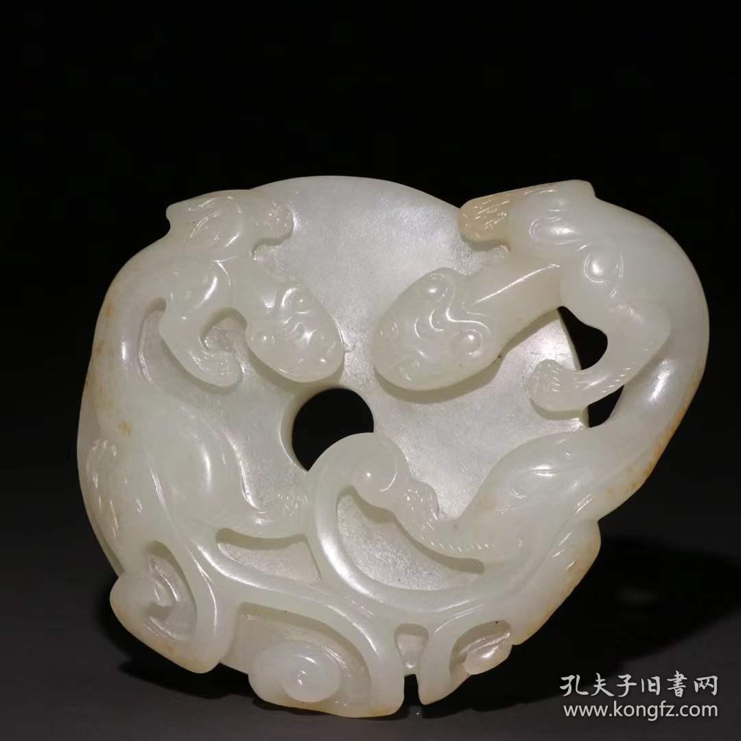 清 和田玉螭虎纹玉璧挂件