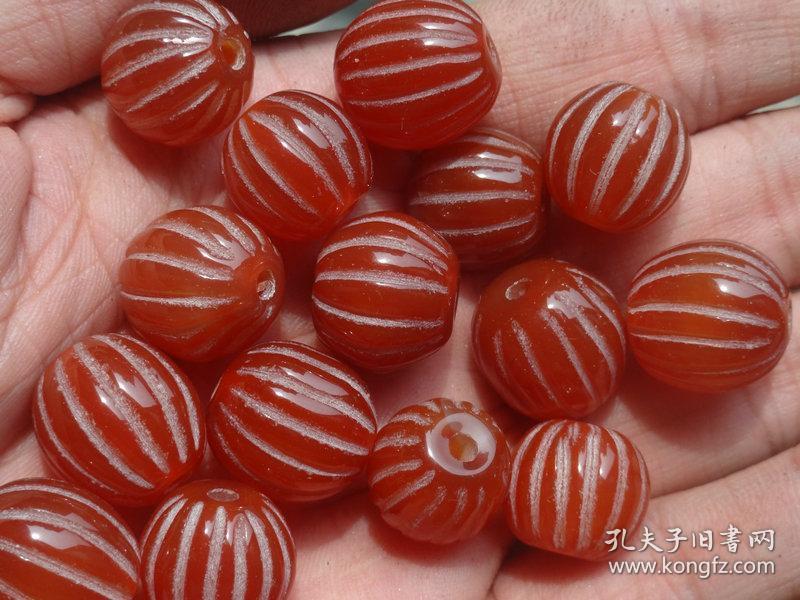 清代老玛瑙珠子尺寸1.2x1.2cm喜欢请站内短信联系