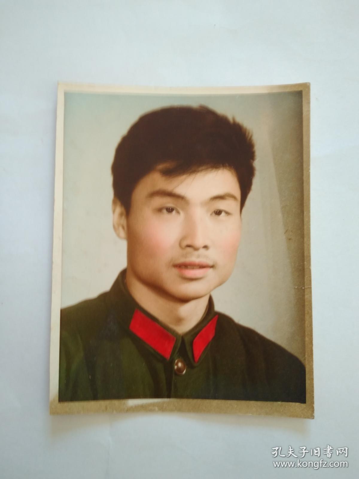 军人免冠照片