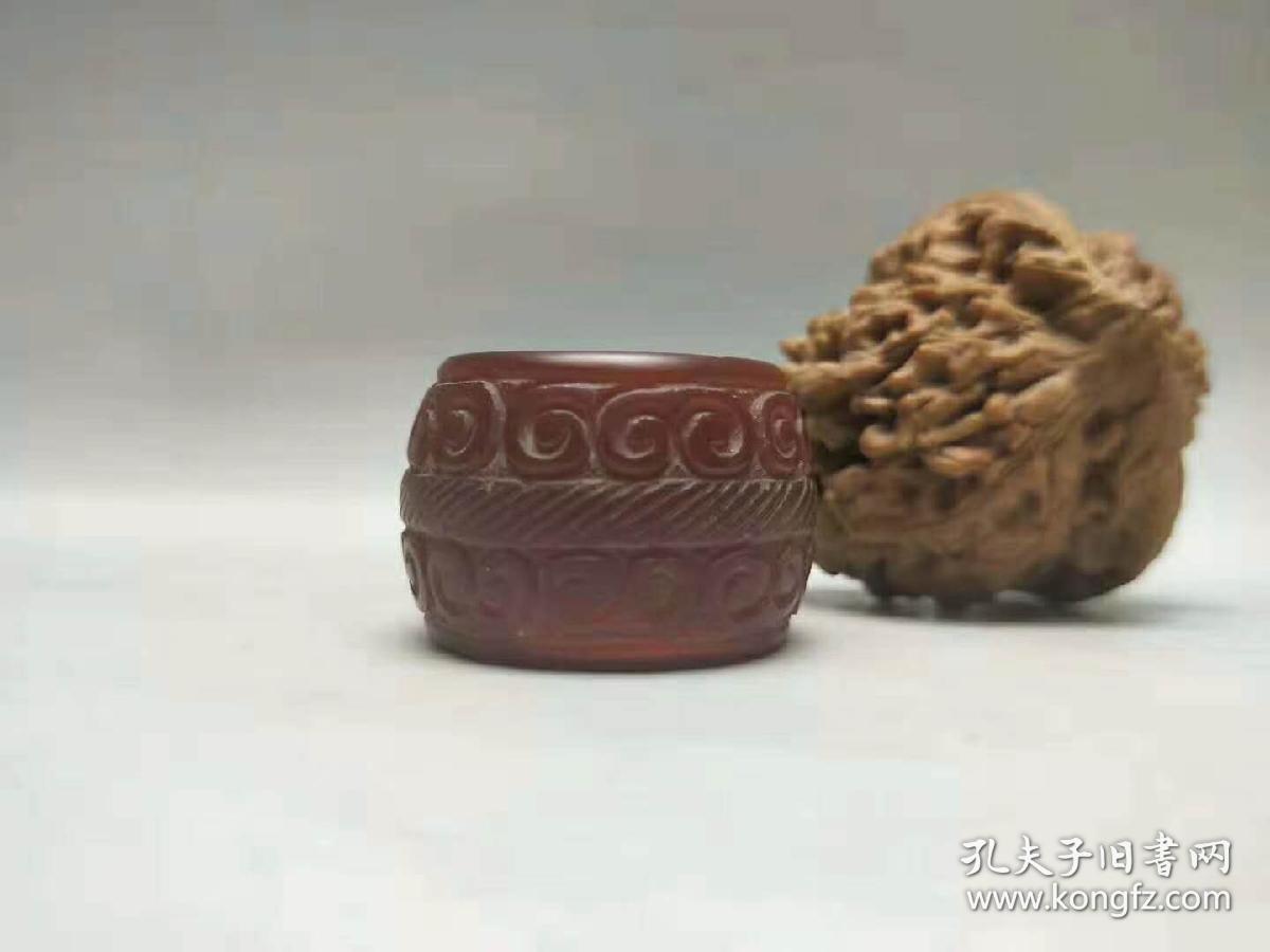 民国时期鸡血玉扳指,特殊少见,品如图