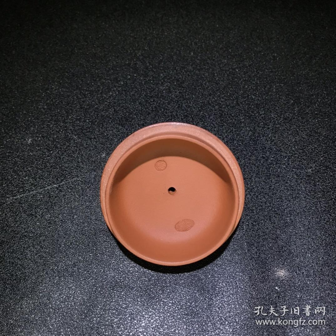 精品珍藏紫砂壶 品茗:禅缘 底款:徐方怀 材质:紫砂 容量:350cc 出水孔