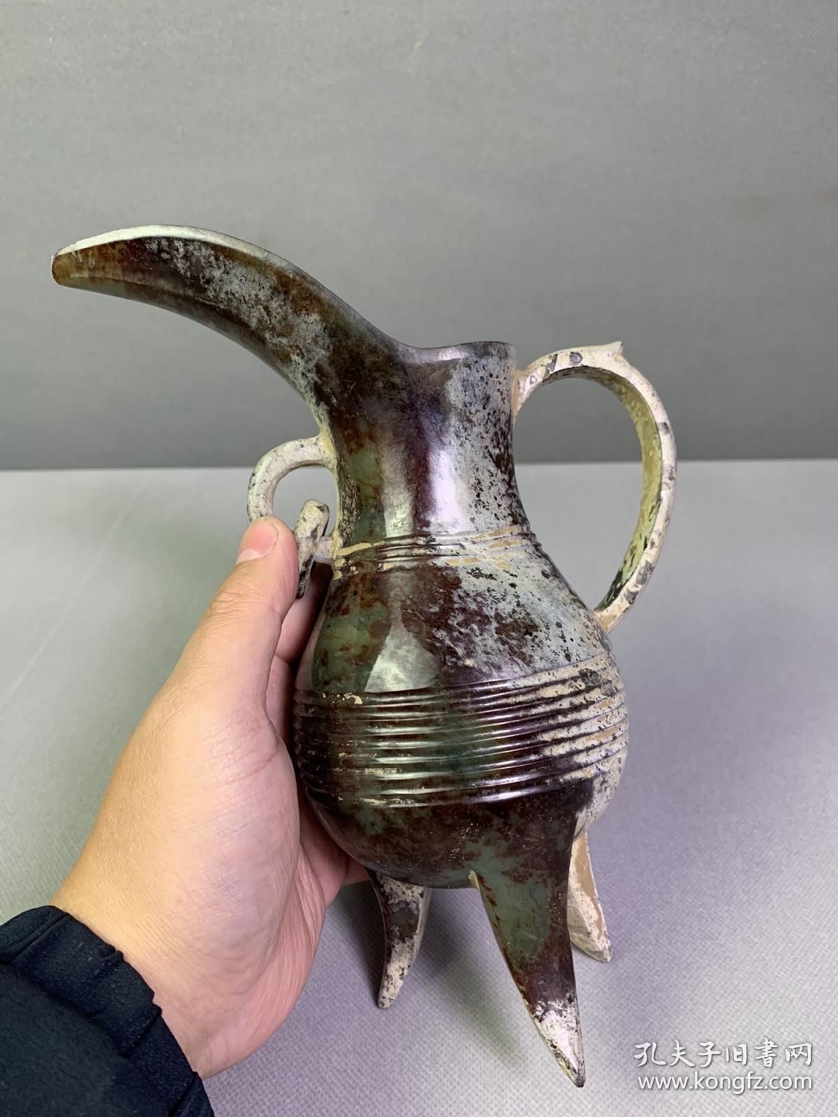 汉代和田玉酒壶,选材上乘,玉质莹润,工艺细腻,泌色自然,包浆老道,寓意
