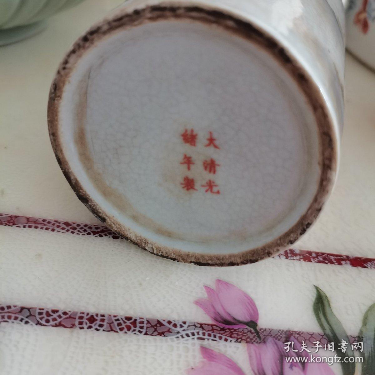 笔筒川舍尽流去悠苑乐自在手绘图画精美有缘人收藏底款为大清光绪年制