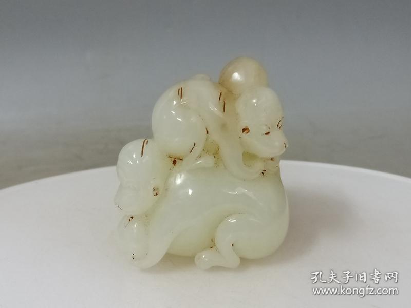 乡下收的清代和田玉猴子手把件