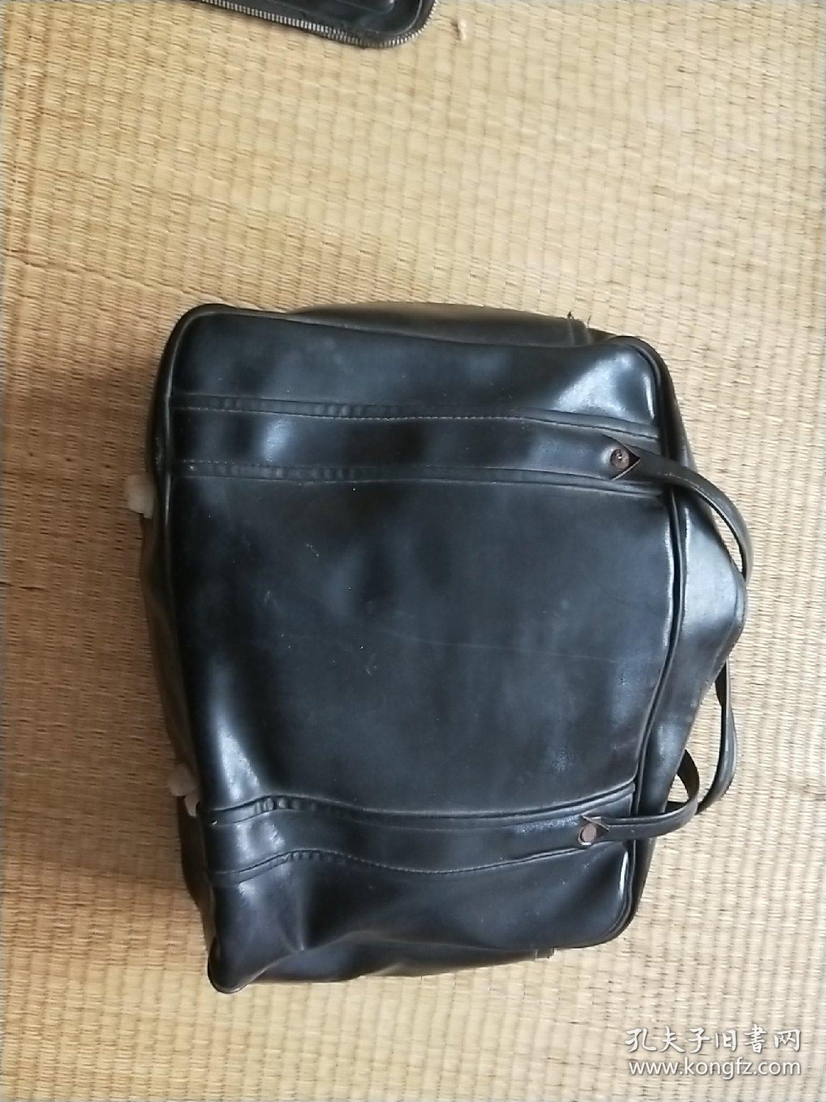 老式手提包