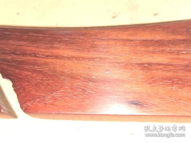 此线刨子为正宗海南黄花梨油梨木料,木质极其细腻油润,花纹漂亮麦穗