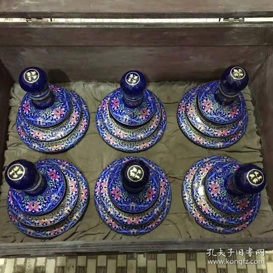 宫廷御赐酒一箱共6瓶保存完整箱子尺寸长535厘米宽355厘米高37厘米