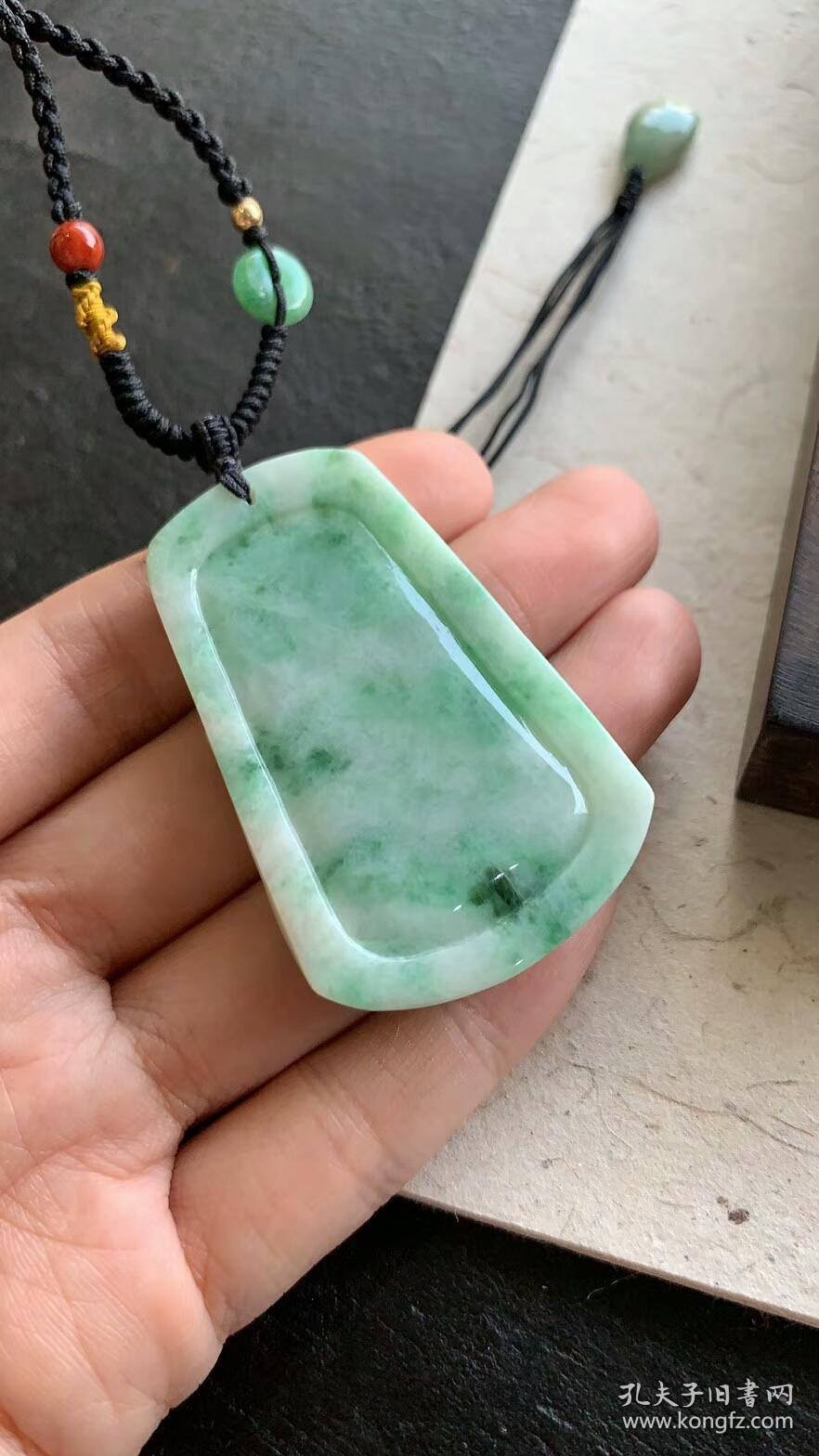 *珍品*终身保真*纯天然a货翡翠糯化种飘阳绿山水意境牌大气吊坠*底子