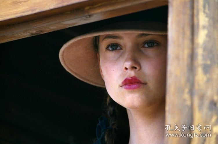 情人 法国片 导演 让—雅克.阿诺 主演:梁家辉 珍·玛奇