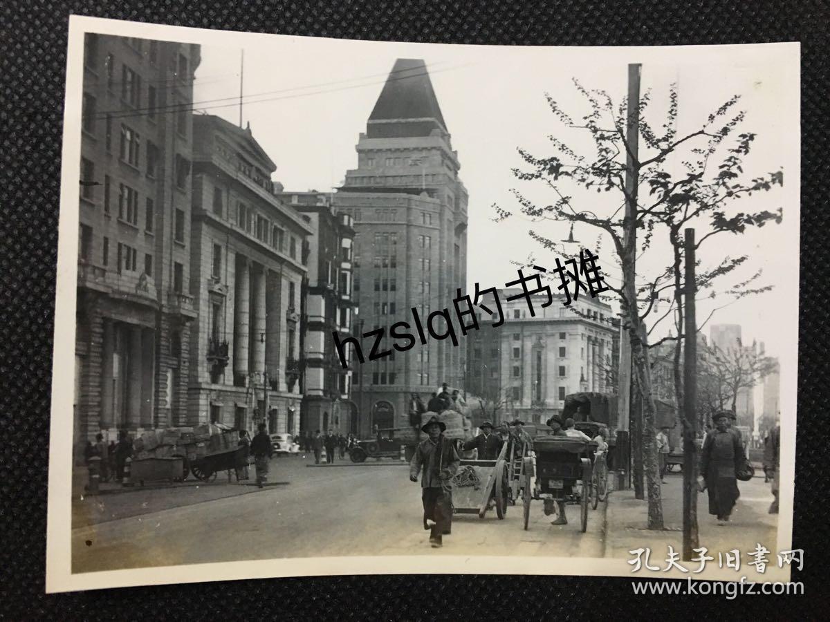 民国上海外滩和平饭店汇丰银行等西洋建筑群老照片,这个时期海关大楼